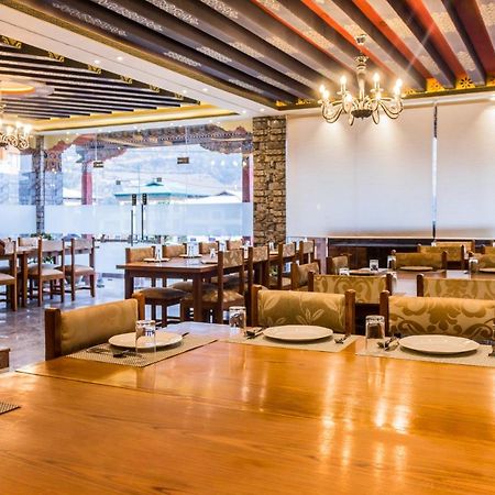 White Dragon Hotel 푸나카 외부 사진